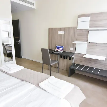 Apartment 3 Amici
