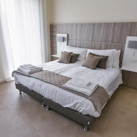 Apartment 3 Amici